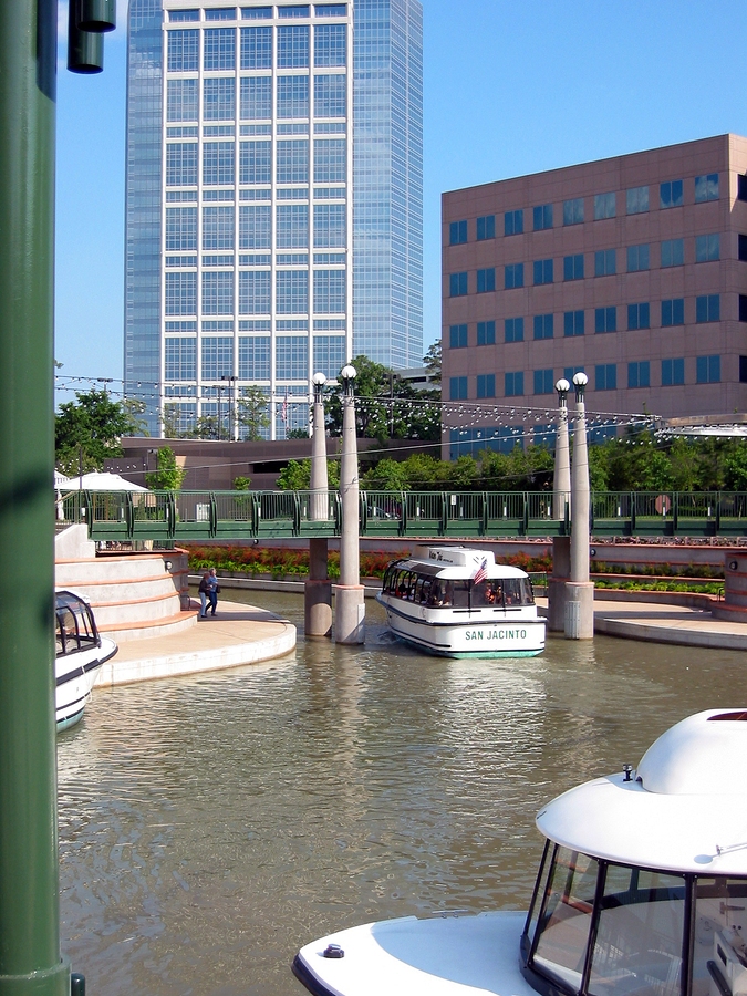 The Woodlands Waterway Square in Woodland, Texas