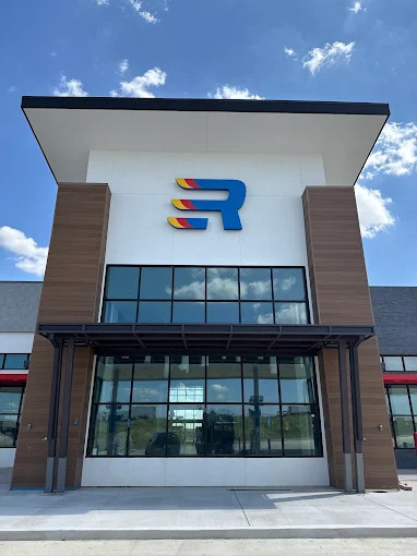 Roadster Travel Center & Truck Stop – Seguin