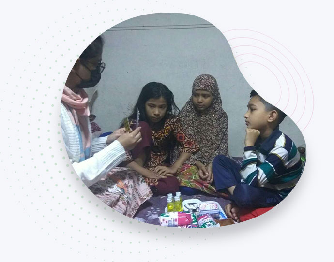 Children in Mohakhali participated in basic First Aid Training 2 with Lamia